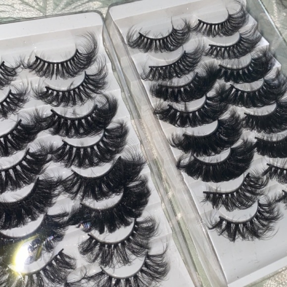 25MM eyelashes - Picture 2 of 6